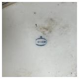 MEISSEN BLUE ONION TUREEN | Oval tureen with twist finial and matching ladle; h. 9 x 13 x 8 in., lad