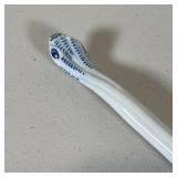 MEISSEN BLUE ONION TUREEN | Oval tureen with twist finial and matching ladle; h. 9 x 13 x 8 in., lad