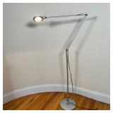 HALOGEN FLOOR LAMP | Halogen floor lamp with articulating arm; fully extended h. 71 in. (can be fold
