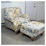 UPHOLSTERED ARM CHAIR | Floral Broyhill upholstered armchair with matching armchair- very cute! h. 3