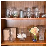 GROUP DECORATIVE GLASS | Including a bowl with sea shells (h. 8 x dia. 8 in.), a jar with faux flora