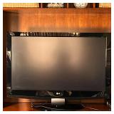 LG 47" LCD HDTV | Flat screen TV, LG model No. 47LB9DF, tested and works!
