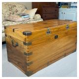 CAMPAIGN-STYLE BLANKET CHEST | Nicely figured wood, hinged lid chest with brass banding; h. 22 x w. 