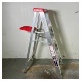 LOUISVILLE LADDER | Small three-step ladder; l. 50 in.