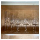 (10pc) GLASS BARWARE | Including a set of 4 champagne flutes and six large bowled wine glasses