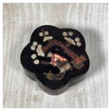 CHINESE APPLIQUE BOX  | Having lobed sides with inlay decoration showing a figure beneath a blossomi