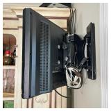 TOSHIBA 26 IN. TV | 18 x 26-1/4 in.