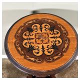 VICTORIAN SIDE TABLE | Round top inlaid in contrasting woods - h. 25-1/2 x dia. 16 in.