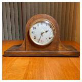 SETH THOMAS MANTEL CLOCK | h. 9-1/4 x w. 16-1/2 x d. 5 in.