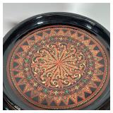 LACQUERED JAR | Black and rust lacquered jar with two interior compartments, with spindle finial - h