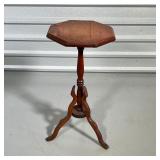 ANTIQUE PLANT STAND  | 19th century, hand carved, octagonal top with a tripod base - h. 27-1/2 x 13-