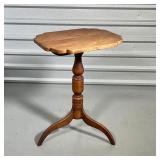 WOOD TRIPOD SIDE TABLE  | Sculpted top on a tripod base - h. 27-3/4 x w. 19-1/2 x d. 15-1/2 in.