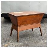 ANTIQUE DOUGH BOX  | Hinged lid, the sides with dovetailing - h. 28 x 38-1/2 x 21 in.