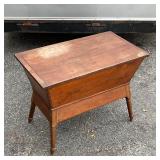 ANTIQUE DOUGH BOX  | Hinged lid, the sides with dovetailing - h. 28 x 38-1/2 x 21 in.