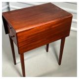 MAHOGANY PEMBROKE TABLE  | Two drawers over square tapering legs, with two leaves (ea. w. 8-1/2 in.)