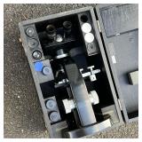 LEITZ WETZLAR ANTIQUE MICROSCOPE  | In fitted case with accessories - l. 14.5 x w. 9 x h. 11 in