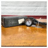 ASTRO AI TIRE INFLATION TOOL  | Tire inflator with pressure gauge, in original box