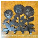 SUNFLOWER WALL HANGER  | Wall hanging rack, hammered and cut tin with sunflower decoration for hooks