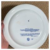 Souvenir of Mohawk Trail (Jonroth England), Yale College and the Old Yale Fence, and others - dia. 9