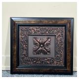 MEDALLION SHADOW BOX DECOR  | Decorative wall hanging - w. 19 x h. 21 in.