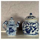 (2pc) BLUE & WHITE PORCELAIN  |  Including a Chinese tea pot of small size with figural spout and ha