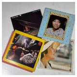 (5pc) MISC VINYL ALBUMS  |  Vinyl record albums, including two Roberta Flack albums: Killing Me Soft