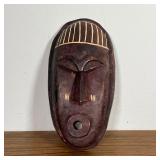CARVED AFRICAN MASK  |  Carved wood African mask of small size - h. 10 in.