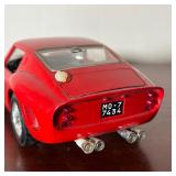 MODEL FERRARI GTO 1962  | By Burago, made in Italy, diecast Ferrari 250 model