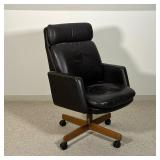 LEATHER & WOOD EXECUTIVE ARMCHAIR  | Stitched leather padded, back and seat leather armrests swiveli