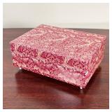 MUSIC BOX  | Small box that plays music upon opening playing Waltz of the Flowers, signed Musical Me