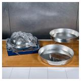 (3pc) MISC. BAKEWARE  | Including a Cuisinart stainless steel Pennsylvania Dutch roasting pan with d