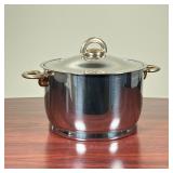 STAINLESS ICE BUCKET  | Stainless steel with brass handles, no apparent markings - w. 13.25 x h. 6.2