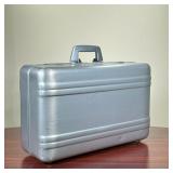 SILVER LOCK BRIEFCASE  | Halliburton lock briefcase - l. 20.5 x w. 13 x h. 7.25 in.