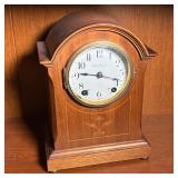 SETH THOMAS MANTEL CLOCK | Seth Thomas wind up mantel clock with floral inlay - l. 7 x w. 5 x h. 10 