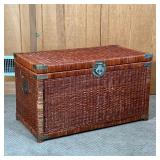 WICKER CHEST | Storage / blanket chest with hinged lid and brass hardware - l. 35.5 x w. 20 x h. 20.
