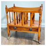 LIGHT WOOD CANTERBURY | Or magazine rack, having three slots and a single drawer, on casters - l. 20