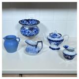 (5pc) BLUE & WHITE PITCHERS | Including an Aynes gilt spittoon, a Staffordshire creamer, and others 