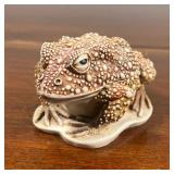 HARMONY KINGDOM FROG BOX | "Awaiting a kiss" - l. 4.5 in.  