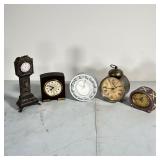 (5pc) LITTLE CLOCKS | Lot of small desk clocks, including a Knapp Bros vintage alarm clock, mini gra