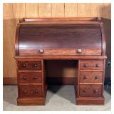 ROLL TOP DESK | Kneehole desk with roll top revealing a fitted interior - l. 48 x w. 30 x h. 45 in. 