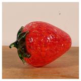 BLOWN GLASS STRAWBERRY | Art glass strawberry, with no apparent signature Dimensions: approx. l. 5-1