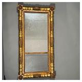 ANTIQUE AMERICAN WALL MIRROR | Gilt wall mirror with half spindles. Decorated with shells, leaves an