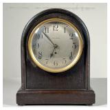 SETH THOMAS SHELF CLOCK | Movement made in USA, the face with Arabic numerals, housed in a wood case