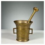 APOTHECARY BRASS MORTAR & PESTLE | Brass mortar and pestle traditionally used for medicine, with sid