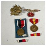 (6PC) WWII MEDALS, RIBBONS, & PINS | Includes: National Defense Medal & corresponding ribbon, Army o