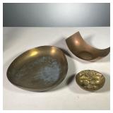 (3PC) COPPER & BRASS VESSELS | Including an R. Schumacher copper crescent bowl, small brass bowl wit
