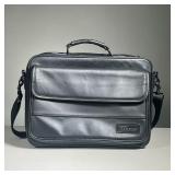 TARGUS COMPUTER BAG | Black vegan leather messenger bag. - l. 16 x w. 4 x h. 12 in