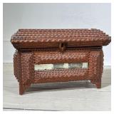 TRAMP ART BOX | Tram Art Box on legs with mirrors inset on top and three sides. - l. 15.5 x w. 8 x h