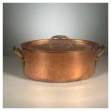OVAL COPPER POT | With lid, likely French but with no apparent markings. - l. 10 x w. 6.5 x h. 4.5 i