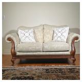 BROYHILL FRENCH STYLE LOVESEAT | Broyhill French Style sofa of small size with Cream damask upholste